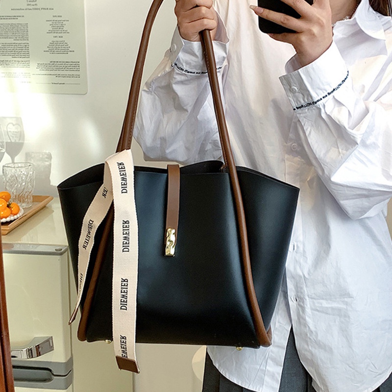 Túi đeo vai IELGY sức chứa lớn phối dây ruy băng màu sắc tương phản cho nữ