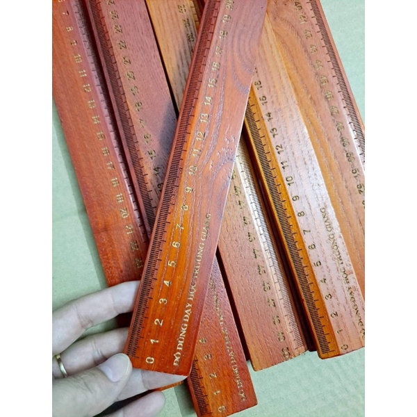 Thước gỗ sồi Trường Giang hàng loại 1 nhẵn mịn, khắc tia rõ nét kích thước 30-50-60cm cho giáo viên và học sinh