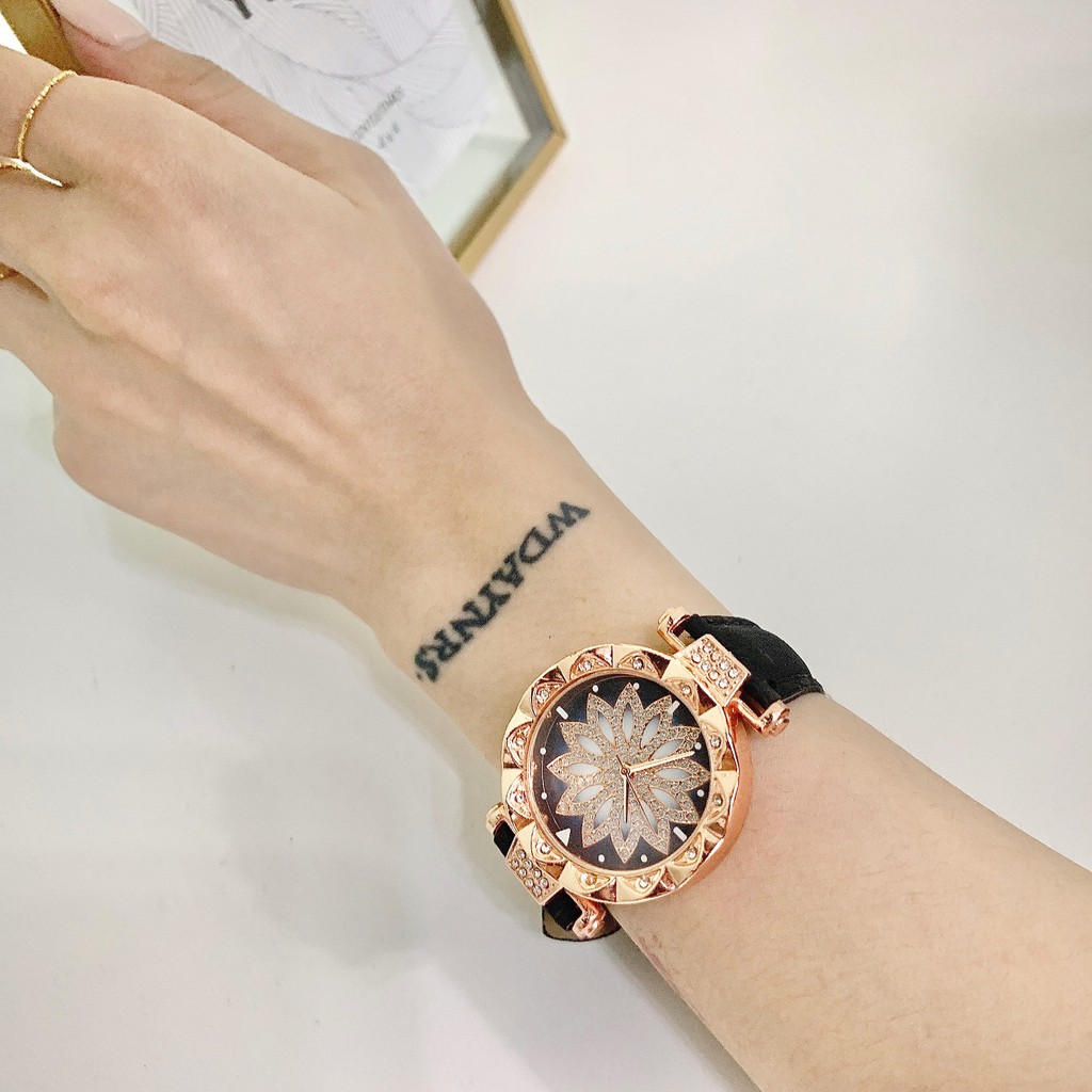 Đồng hồ nữ MSTIANQ M019 phong cách đơn giản  đồng hồ nữ mặt hoa viền đính đá hoang dã xu hướng thời trang 2020 dây da PU | BigBuy360 - bigbuy360.vn