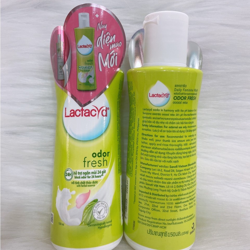 Dung dịch vệ sinh phụ nữ Lactacyd lá trầu không và hoa hồng 150ML( MÀU XANH)