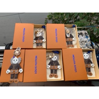 Móc khoá LV - KAWS