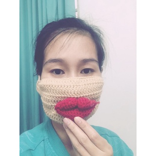 Khẩu trang len hình môi (được chọn màu)