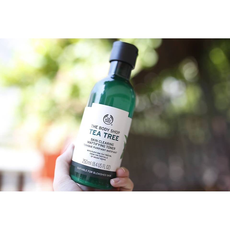 SỮA RỬA MẶT GEL skin clearing facial wash VÀ TONER tràm trà TEA TREE THE BODY SHOP