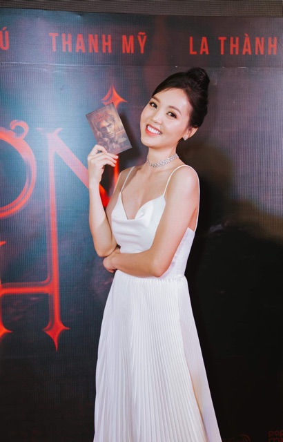 Đầm maxi dập ly cổ đỗ