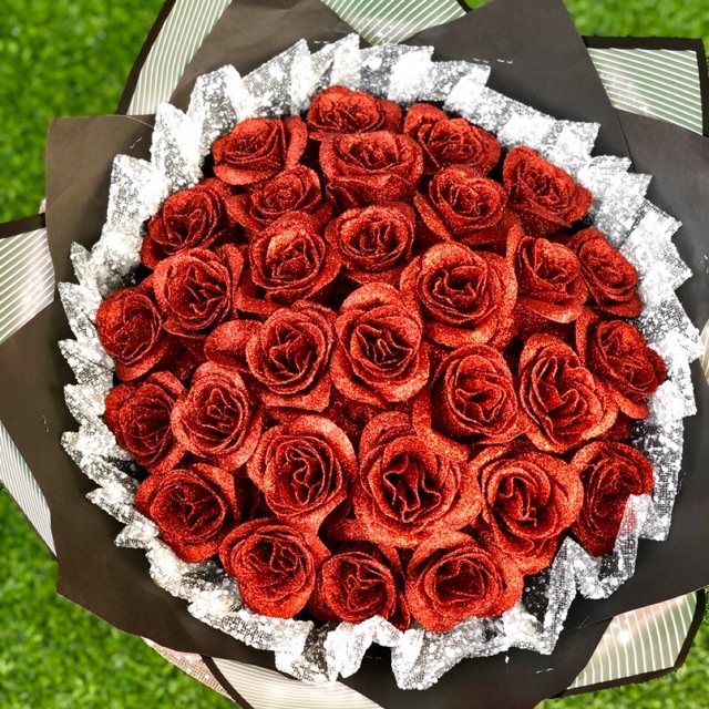HOA HỒNG NHŨ
