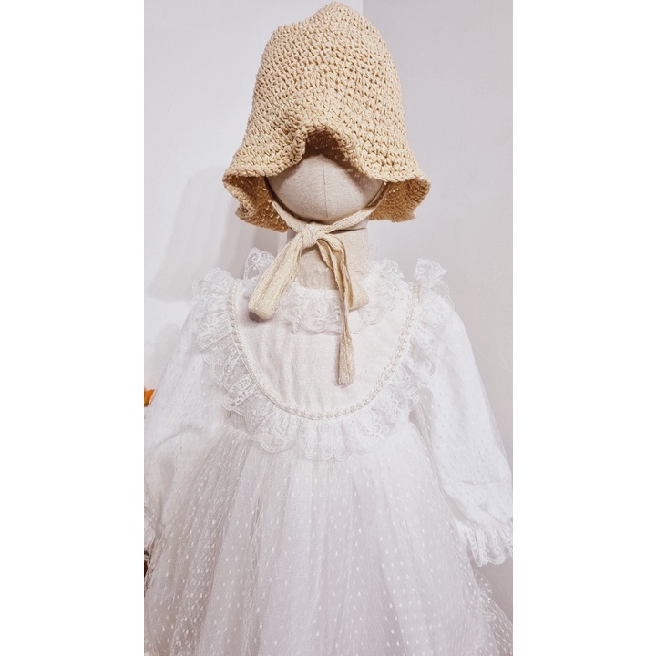 Váy cổ ren boi thêu,phối ren bậc thang