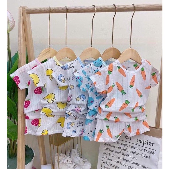 Bộ cotton giấy cộc tay in hình dễ thương cho bé từ 3 đến 14kg