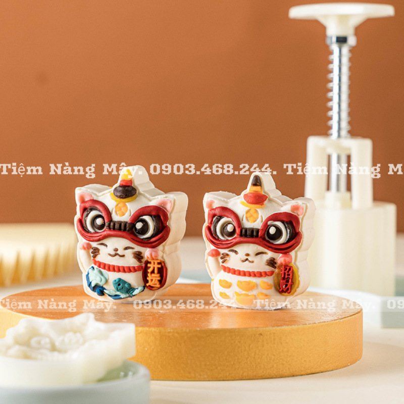 Khuôn mèo thần tài đội lân 2022 ,khuôn lò xo 50g (tặng ct vỏ bánh dứa)