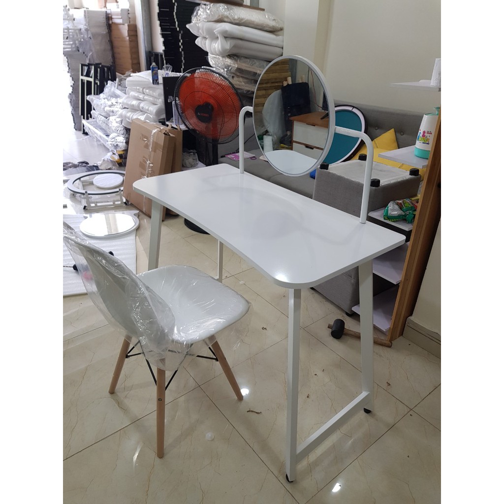 HCM - BÀN TRANG ĐIỂM KL03 PHONG CÁCH HIỆN ĐẠI | BigBuy360 - bigbuy360.vn