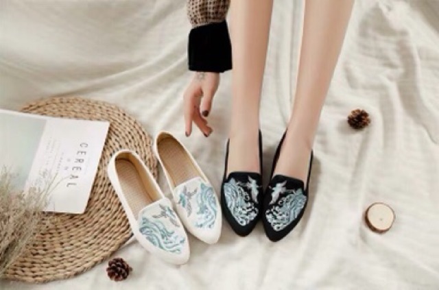 Giày mũi nhọn thêu hoa thời trang nữ | BigBuy360 - bigbuy360.vn