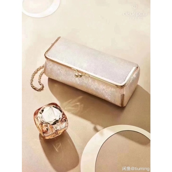 Túi xách Gift Hãng Cle De Peau