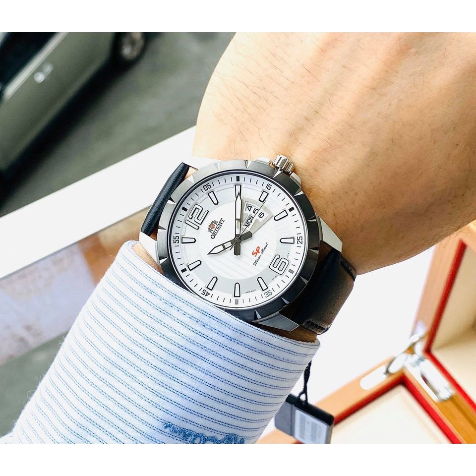 ÐỒNG HỒ NAM ORIENT FUG1X003W9 SIZE 42MM DÂY DA ÐEN MẶT SỐ Chống Thấm Nước