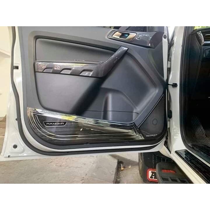 Ốp tapti Ford Ranger 2019 titan cao cấp