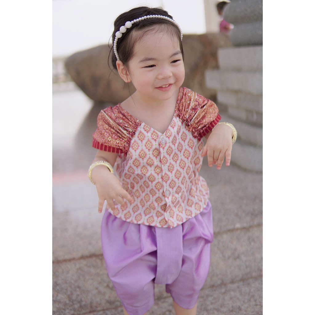 Quần áo trẻ em Thái Lan White J4 Model little Cooogie Brand