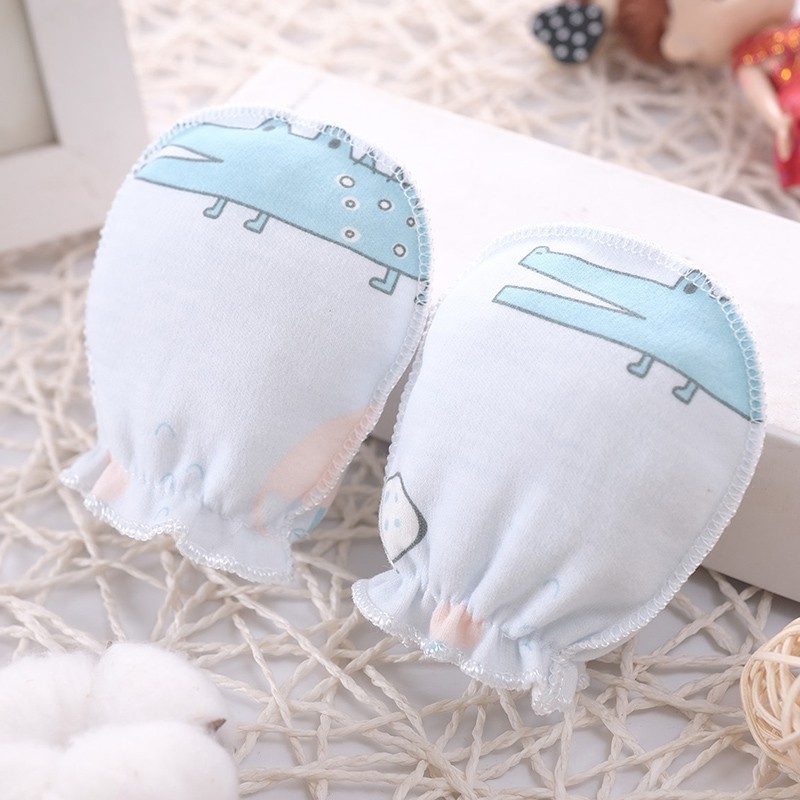 Đôi găng tay cotton chống trầy xước nhiều màu họa tiết họa hình đáng yêu cho trẻ sơ sinh