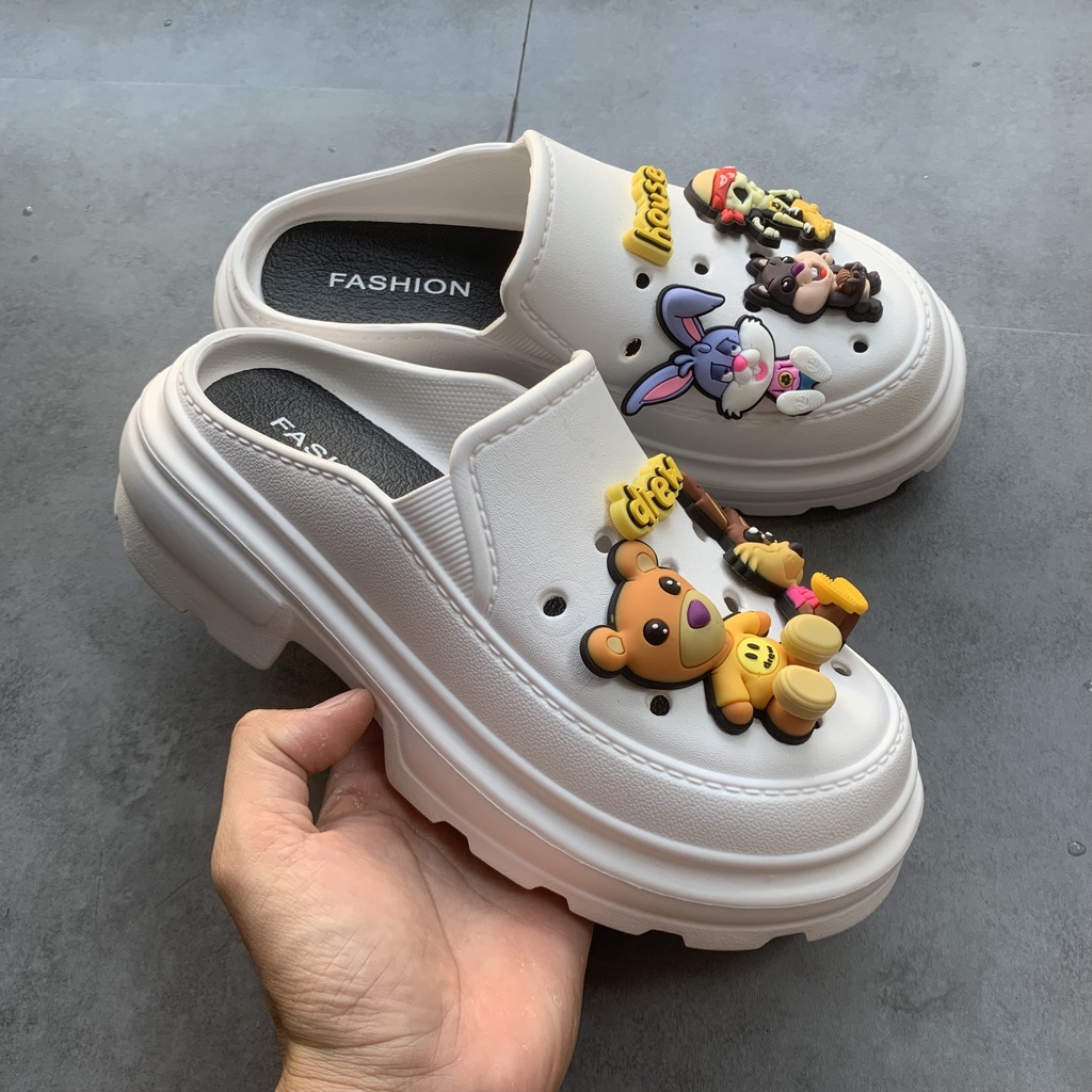 Dép Sục đế cao chất liệu siêu êm tặn kèm sticker 3D như hình