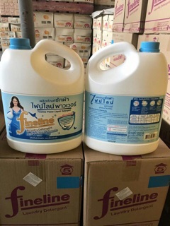 Comboo 2 can nước giặt Fineline 3000 mL