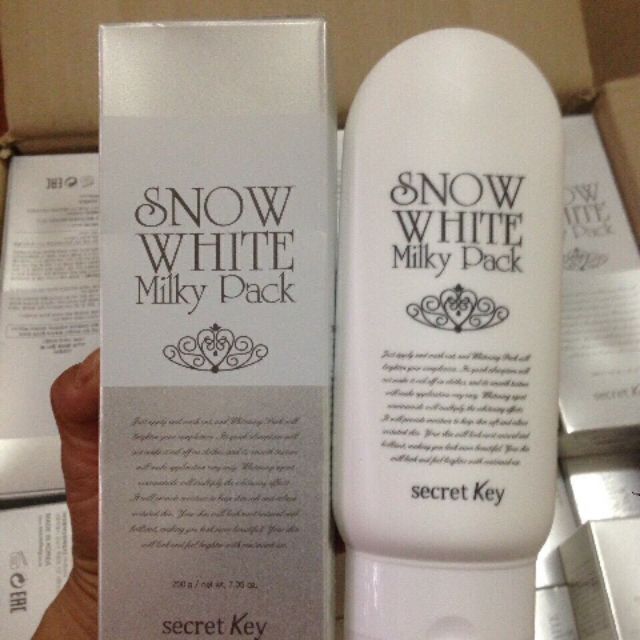 Kem dưỡng trắng toàn thân Snow White Milky Pach