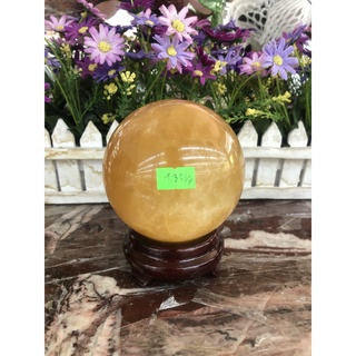 Quả cầu phong thủy đá ta. vàng - đường kính 9,5cm và 9,8cm