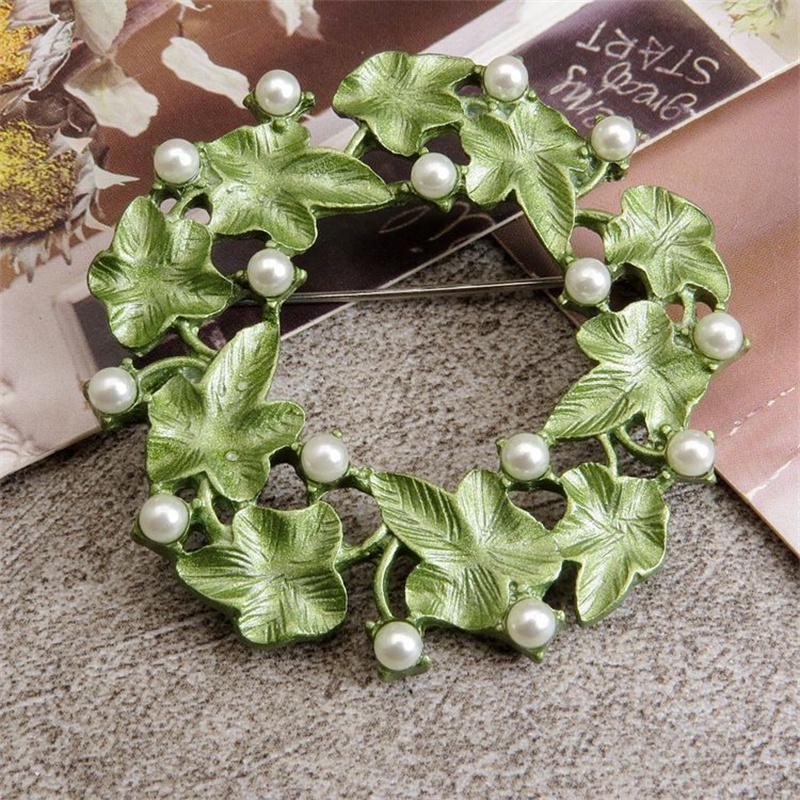 Ghim Cài Áo Hình Vòng Hoa Màu Tương Phản Đơn Giản Thời Trang Đường Phố Retro Cho Nam Và Nữ