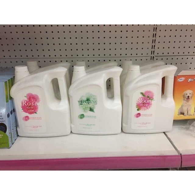 Rẻ vô địch Sữa tắm bloom can 4 lít cho chó