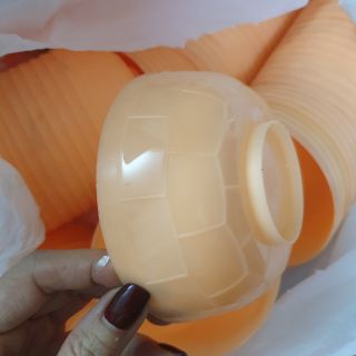 Chén nhựa học vẽ nail