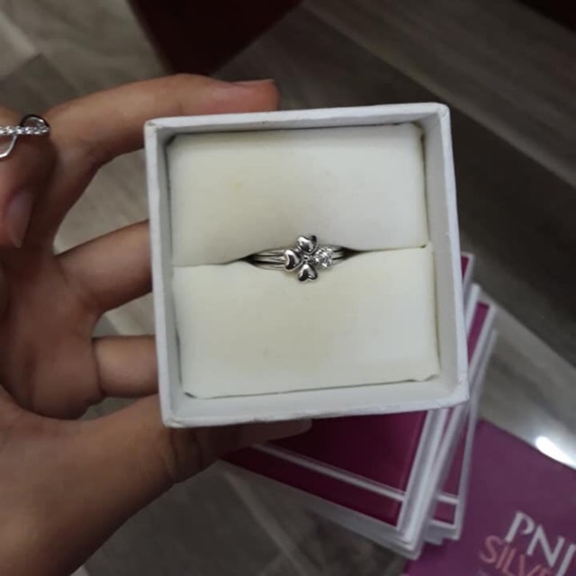 Nhẫn cỏ 3 lá pnj