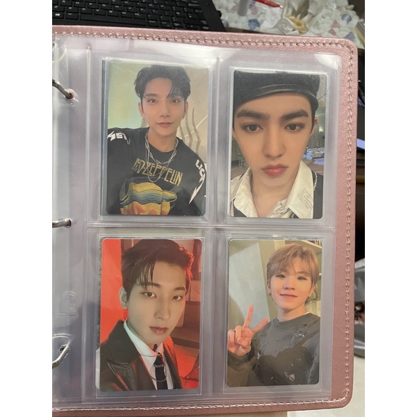 Card ảnh trong album của nhóm nhạc Seventeen