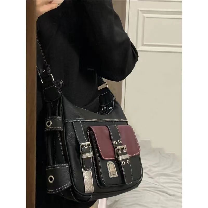 New Street Hot Girl Black Bag Female Wild One-shoulder Messenger Bag Retro Middle-aged Bag Niche Commuter Tote Bag