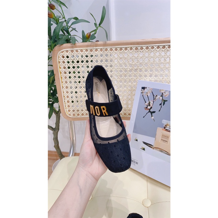 Giày Mary Jane basic nữ tính, gót thấp 5cm đế vuông bít mũi, quai dán vải tiện lợi