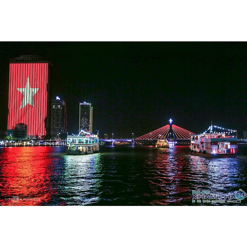 Đà Nẵng  Vé du thuyền Danang Dragon ngắm cảnh sông Hàn về đêm, xem cầu Rồng phun lửa