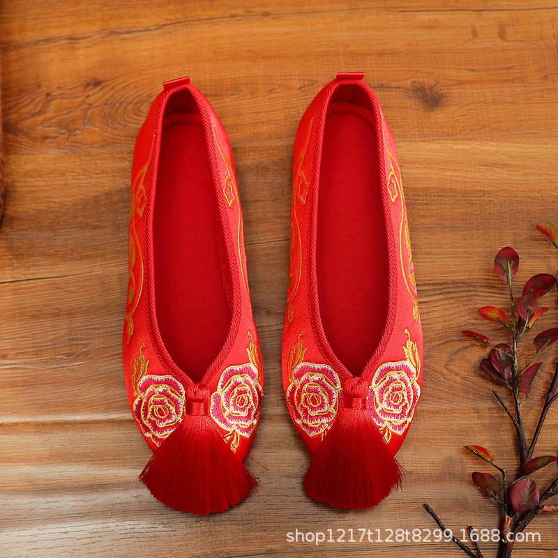 Giày Cưới Đế Bằng Thêu Họa Tiết Kiểu Trung Hoa Thời Trang 2020 Cho Cô Dâu