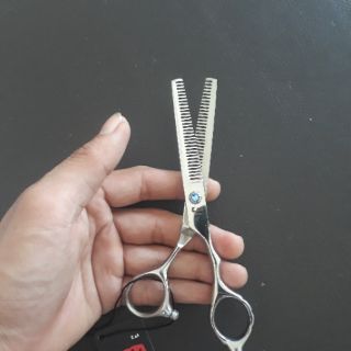 Kéo tỉa 2 răng