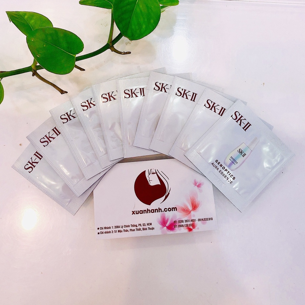 Tinh chất SKII Genoptics Aura Essence trắng đều và căng mọng, rạng rỡ làn da.