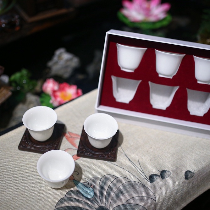 Bộ 6 chén trà, sứ bạch định , dùng uống trà cho người bán chuyên nghiệp và uống trà xanh.