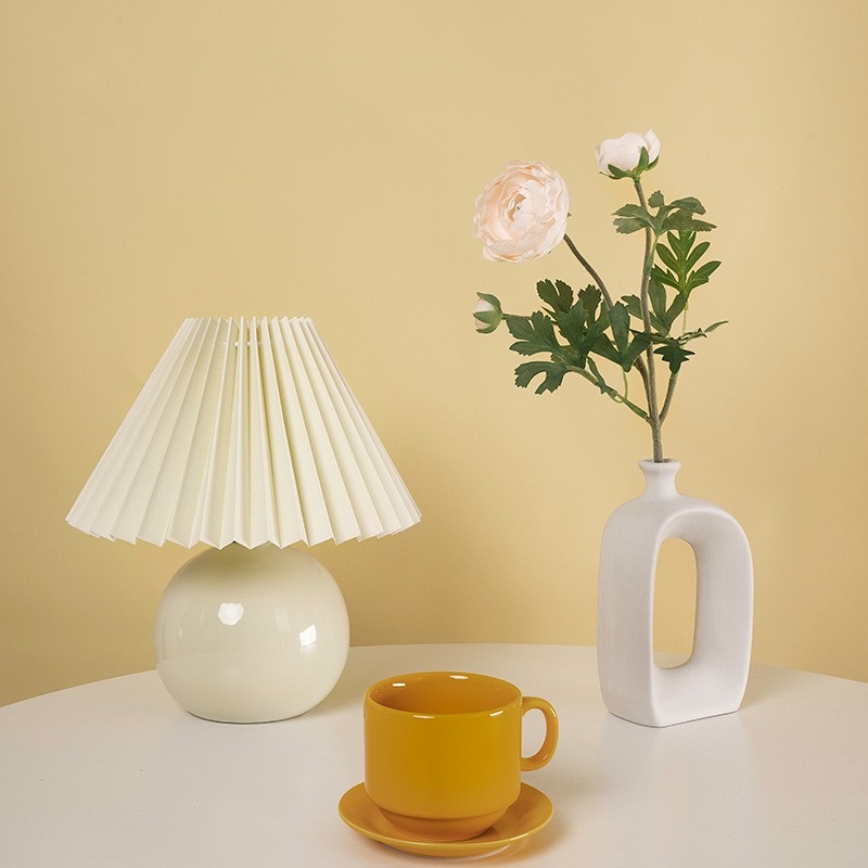 Đèn ngủ để bàn thân sứ 3 chế độ sáng,đèn trang trí phòng ngủ phòng khách - Gu Decor Wooden