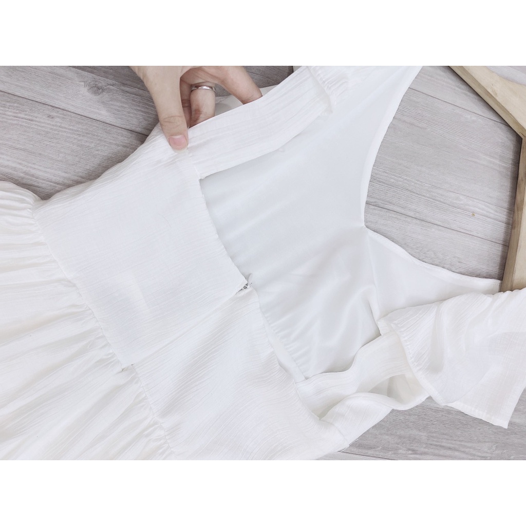 Đầm maxi xòe hở lưng 2 lớp cánh tiên màu trắng | BigBuy360 - bigbuy360.vn