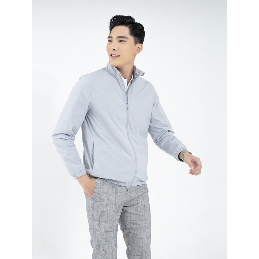 Áo khoác gió 2 lớp nam ARISTINO dáng suông nhẹ lịch lãm, họa tiết bắt sáng ấn tượng, tinh tế - AJK002W1