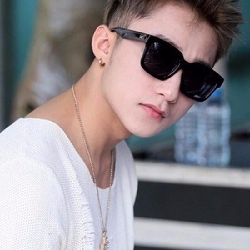 MẮT KÍNH CHỮ V CÁ TÍNH GIỚI TRẺ