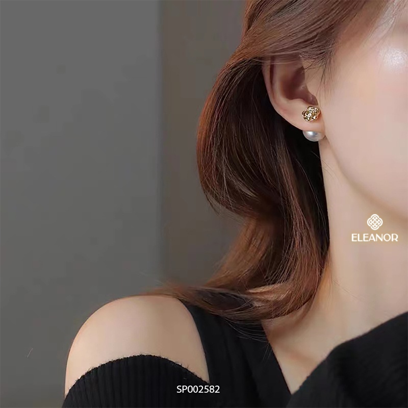 Bông tai nữ ngọc trai nhân tạo Eleanor Accessories mặt bông hoa gắn sát tai phụ kiện trang sức 2582