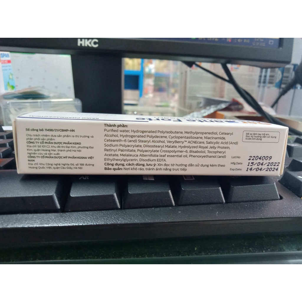 Kem bôi mụn dersante forte