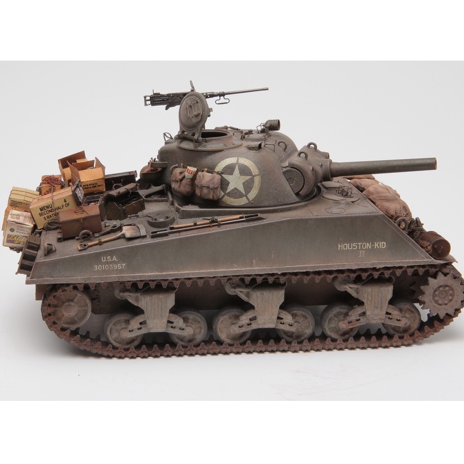 Mô hình lắp ráp xe tăng quân sự Mỹ 1/35 SCALE U.S. MEDIUM TANK M4A3 SHERMAN 105MM HOWITZER ASSAULT SUPPORT 35251 TAMIYA