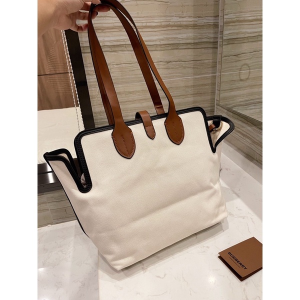 Túi xách nữ Burberry- cao cấp chuẩn Au nhập khẩu new fullbox