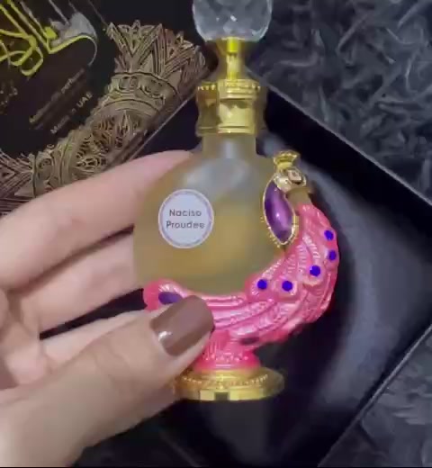 Tinh dầu dubai mùi NACISO PROUDEE - phong cách gợi cảm nữ tính quyến rũ - chai công hồng 15ml | BigBuy360 - bigbuy360.vn