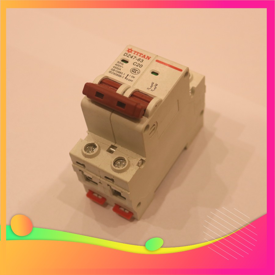 Aptomat 2 Pha Chống Quá Tải 20A Titan