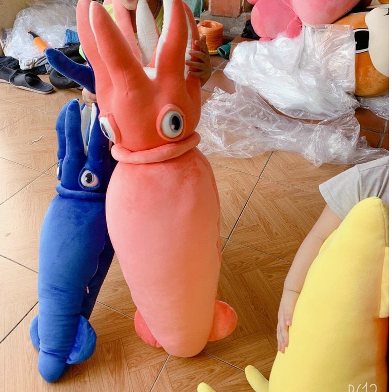 GỐI ÔM NHỒI BÔNG HÌNH MỰC DỄ THƯƠNG - THÚ NHỒI BÔNG MỰC DÊ THƯƠNG