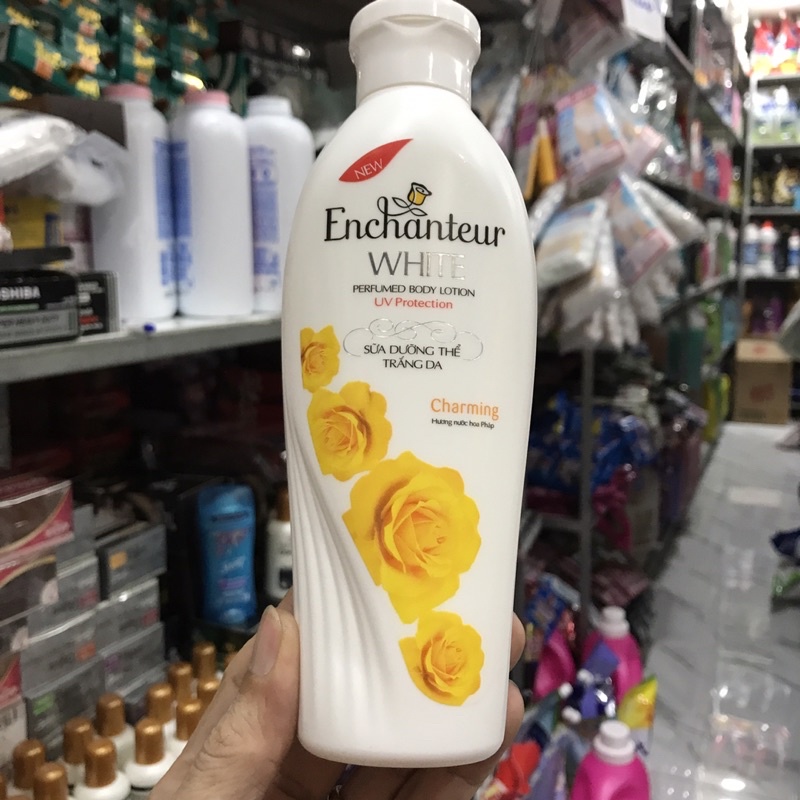 SỮA DƯỠNG THỂ ENCHANTEUR WHITENING CHARMING TRẮNG DA &amp; DƯỠNG ẨM 200g