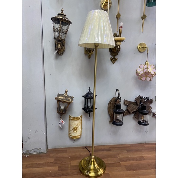 Đèn cây đứng,đặt sofa góc,decor nhà cửa.Hàng nhập khẩu bảo hành 36 tháng.