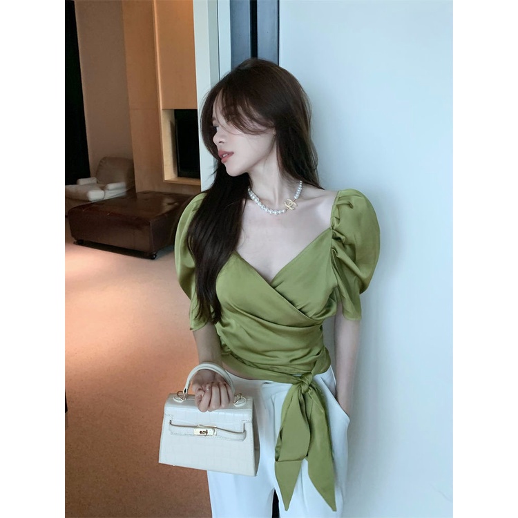 Áo Sơ Mi Tay Ngắn Phồng Cổ Chữ V Thắt Nút Chất Liệu Satin Kiểu Dáng Mới