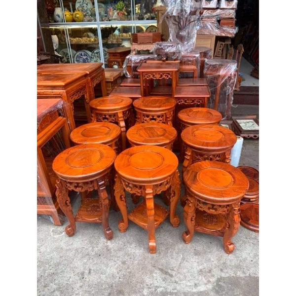 Đôn chân rồng gỗ hương kích thước cao 50 cm. mặt 30 cm.